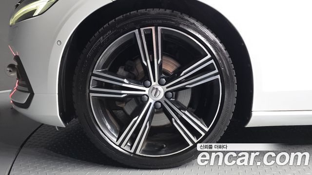 Volvo S60 2020 — photo 5