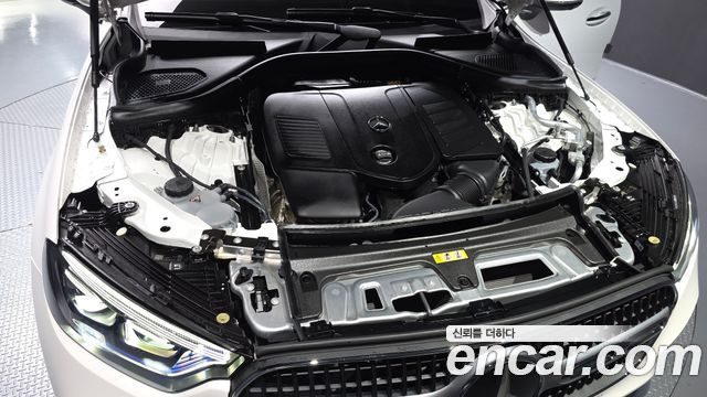 Mercedes-Benz GLC-Class 2025 — photo 6
