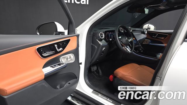 Mercedes-Benz GLC-Class 2025 — photo 13