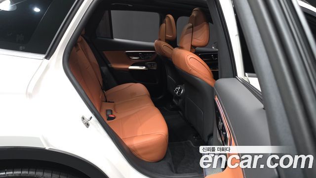 Mercedes-Benz GLC-Class 2025 — photo 18