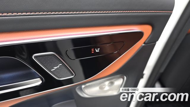 Mercedes-Benz GLC-Class 2025 — photo 24
