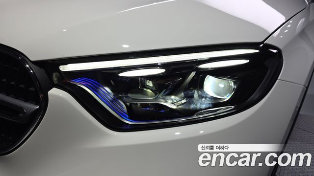 Mercedes-Benz GLC-Class 2025 — photo 8