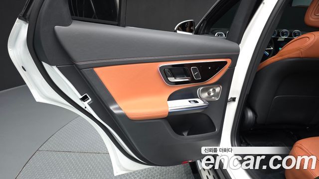 Mercedes-Benz GLC-Class 2025 — photo 15