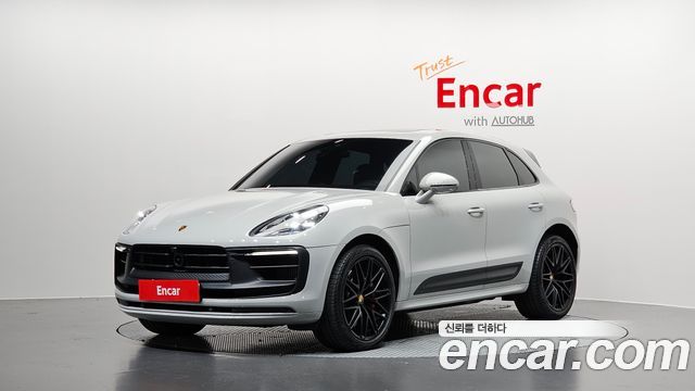 Porsche Macan 2023 — photo 1