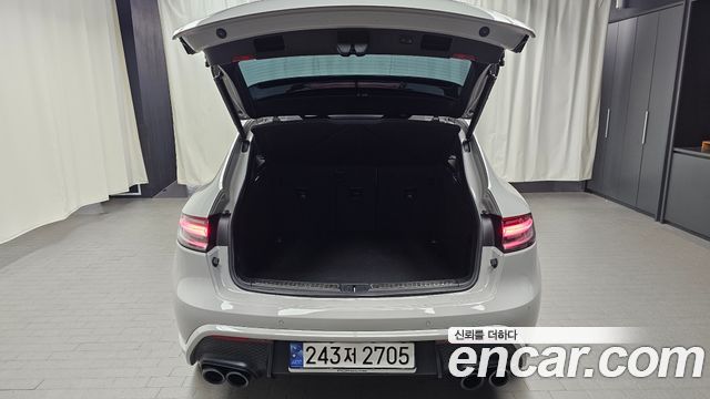 Porsche Macan 2023 — photo 26