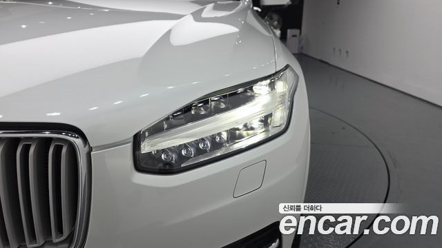 Volvo XC90 2019 — photo 8
