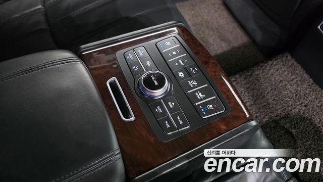 Hyundai Equus 2012 — photo 24