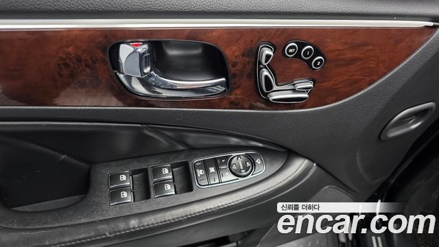 Hyundai Equus 2012 — photo 30