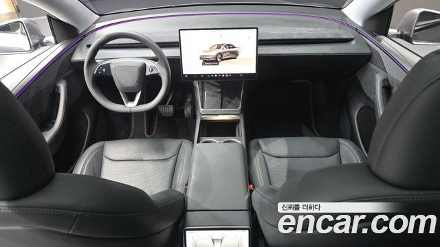 Tesla Model Y 2025 — photo 10