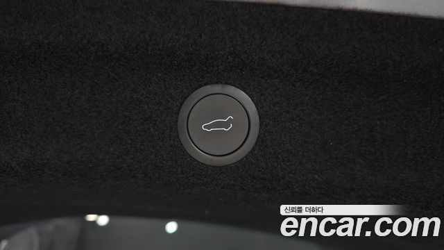 Tesla Model Y 2025 — photo 26