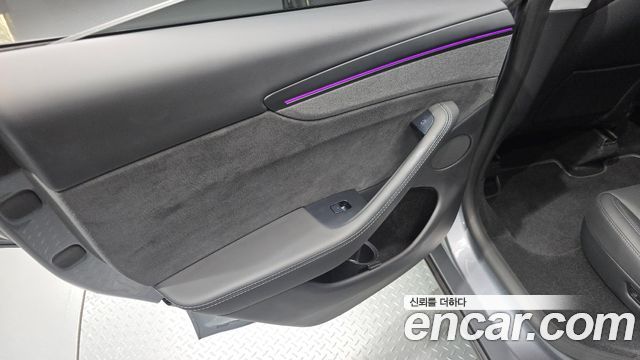 Tesla Model Y 2025 — photo 15