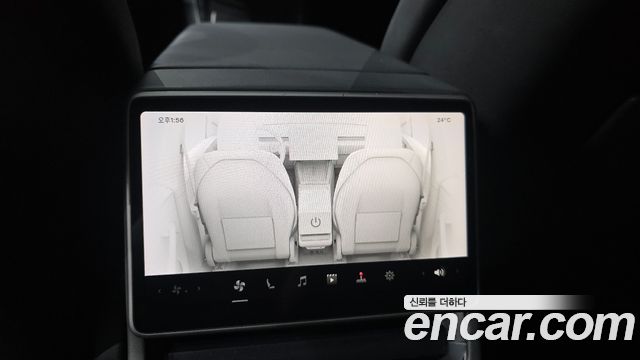 Tesla Model Y 2025 — photo 29