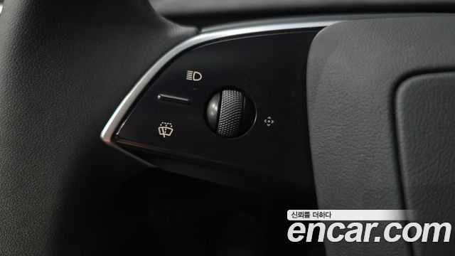 Tesla Model Y 2025 — photo 30