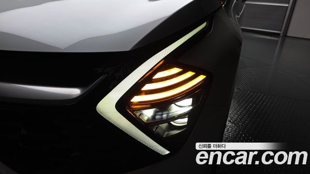 Kia Sportage 2023 — photo 8