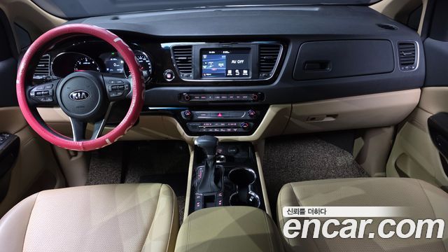 Kia Canival 2019 — photo 10
