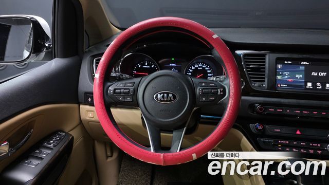Kia Canival 2019 — photo 19