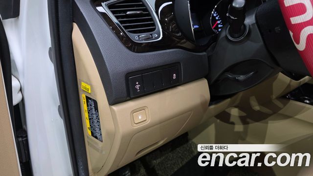 Kia Canival 2019 — photo 23