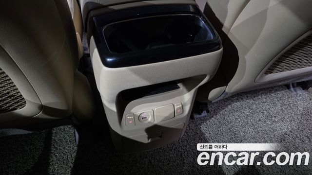 Kia Canival 2019 — photo 25