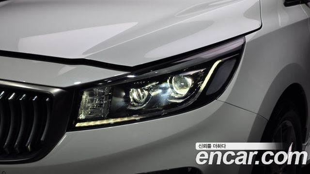Kia Canival 2019 — photo 8