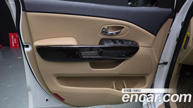 Kia Canival 2019 — photo 14