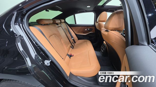 BMW 3-Series 2026 — photo 32