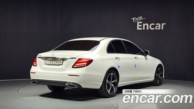Mercedes-Benz E-Class 2020 — photo 2