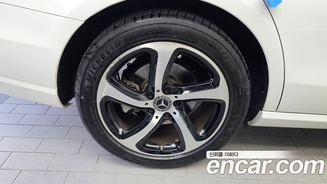 Mercedes-Benz E-Class 2020 — photo 5