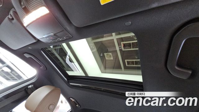 Mercedes-Benz E-Class 2020 — photo 23