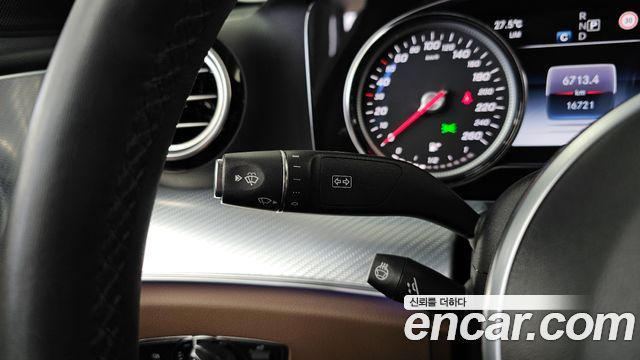 Mercedes-Benz E-Class 2020 — photo 24