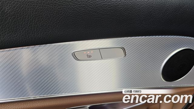 Mercedes-Benz E-Class 2020 — photo 25