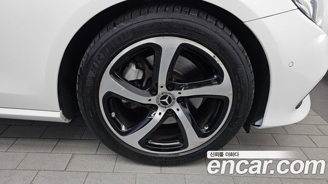 Mercedes-Benz E-Class 2020 — photo 7