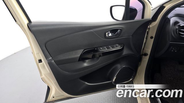 Renault Korea QM3 2015 — photo 14