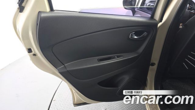 Renault Korea QM3 2015 — photo 15