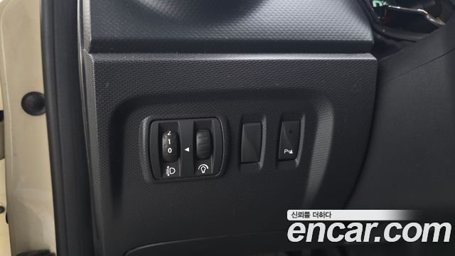 Renault Korea QM3 2015 — photo 28