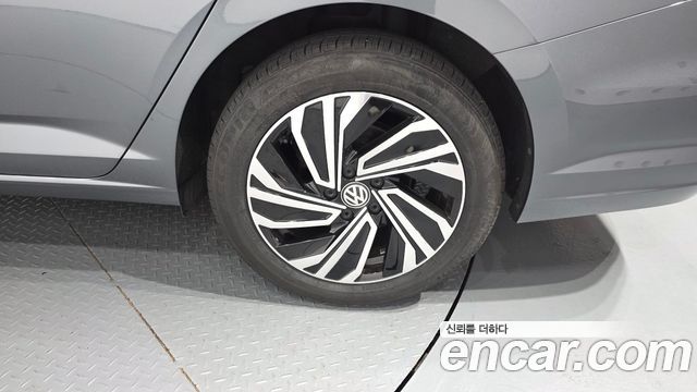 Volkswagen Jetta 2021 — photo 7