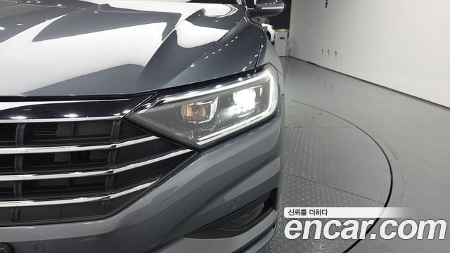 Volkswagen Jetta 2021 — photo 8