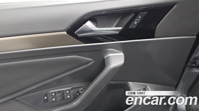 Volkswagen Jetta 2021 — photo 28