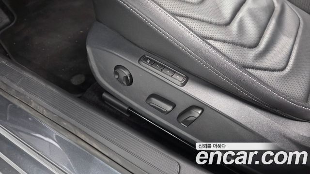 Volkswagen Jetta 2021 — photo 30