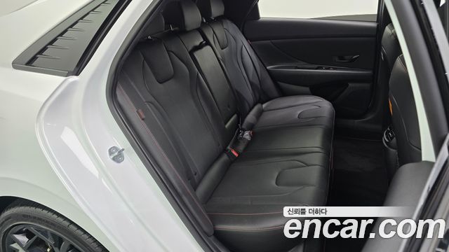 Hyundai AVANTE 2025 — photo 17