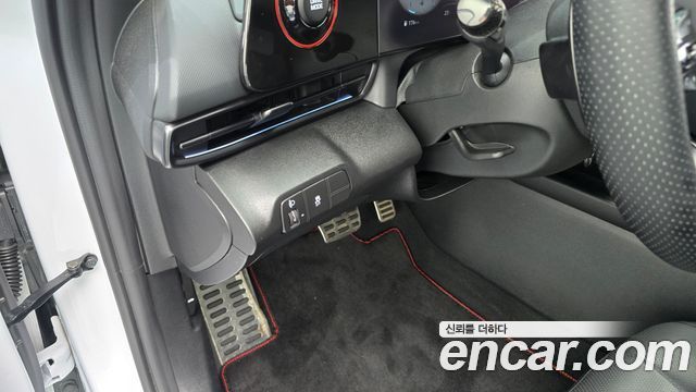 Hyundai AVANTE 2025 — photo 24