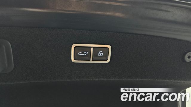 Genesis G90 2022 — photo 25
