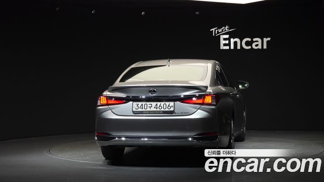 Lexus ES 2024 — photo 4