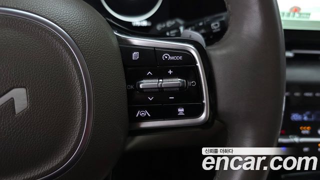 Kia Canival 2022 — photo 17