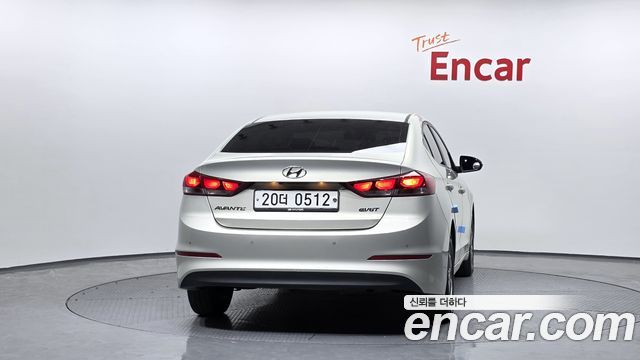 Hyundai AVANTE 2016 — photo 4