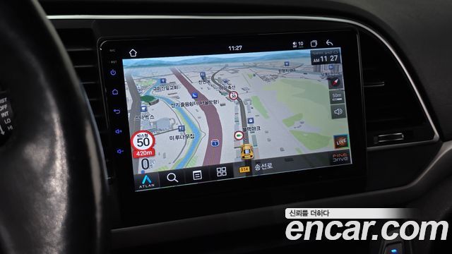 Hyundai AVANTE 2016 — photo 13