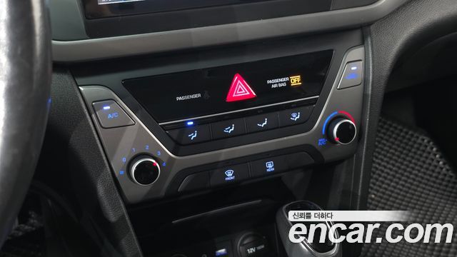 Hyundai AVANTE 2016 — photo 18