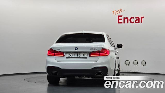 BMW 5-Series 2017 — photo 4