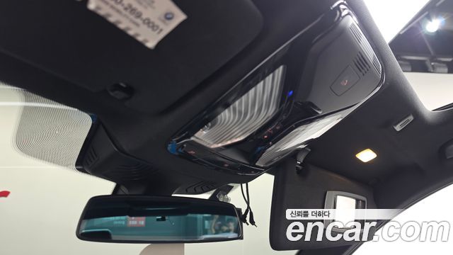 BMW 5-Series 2017 — photo 26