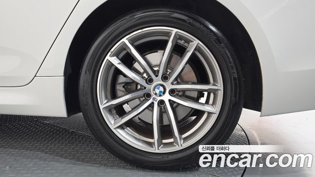 BMW 5-Series 2017 — photo 7