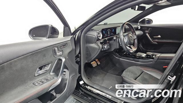 Mercedes-Benz A-Class 2020 — photo 10